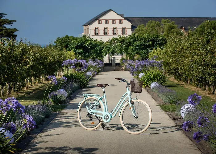 Eco-Domaine La Fontaine - Hotel-Spa - 300 M Plage De La Fontaine Aux Bretons